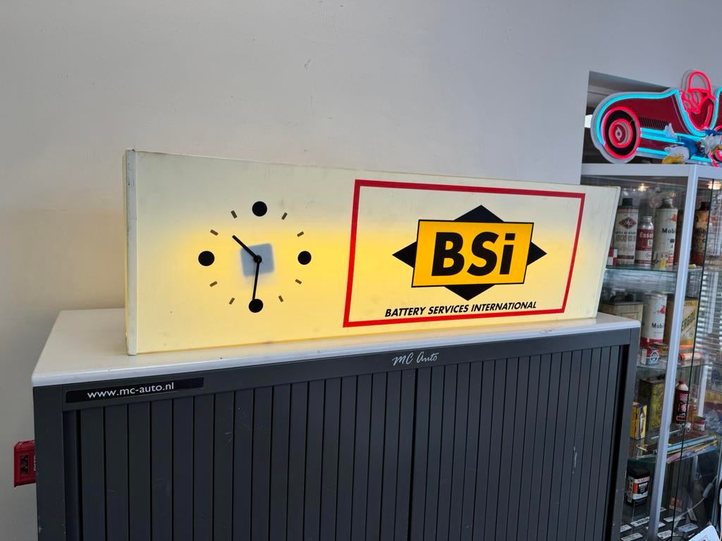 BSi Accus garage reclame lichtbak, Ophalen, Gebruikt, Lichtbak of (neon) lamp
