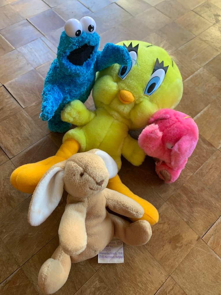 4 peluches Lapin Noukie, Sesame street, Titi, éléphanteau, Enfants & Bébés, Jouets | Peluches, Neuf