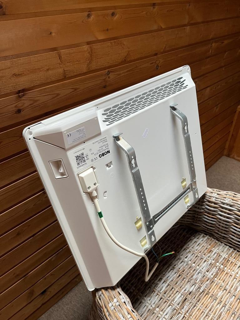wandconvector NOBO 500W - z.g.a.n., Doe-het-zelf en Bouw, Verwarming en Radiatoren, Ophalen, 30 tot 80 cm, Radiator, Minder dan 60 cm