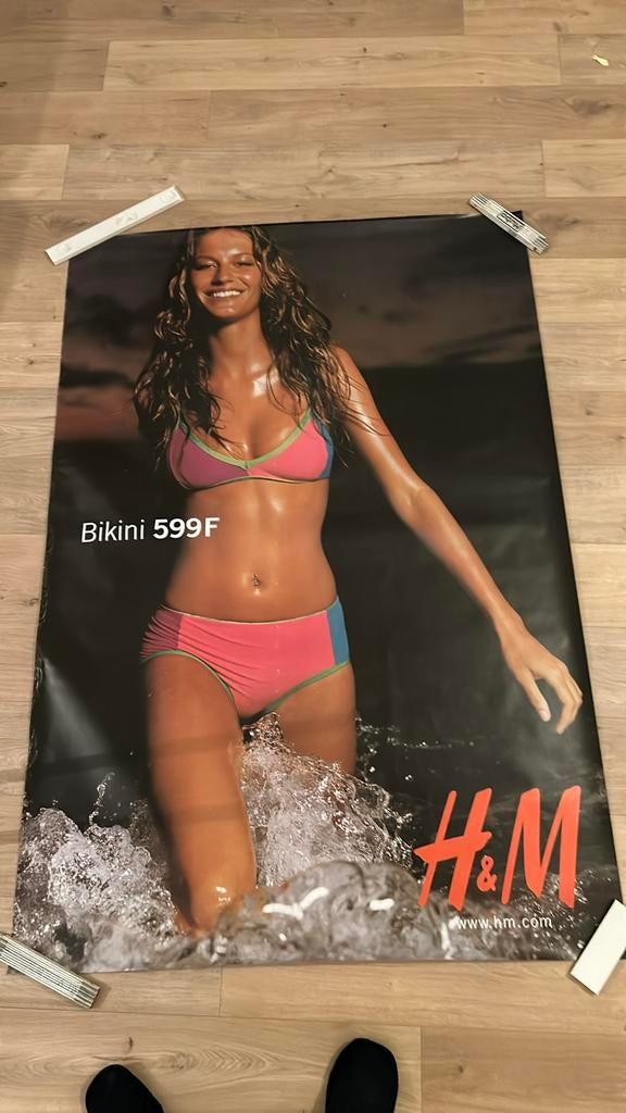 H&M mega grote bikini poster jaren 90, Verzamelen, Posters, Ophalen of Verzenden, Zo goed als nieuw