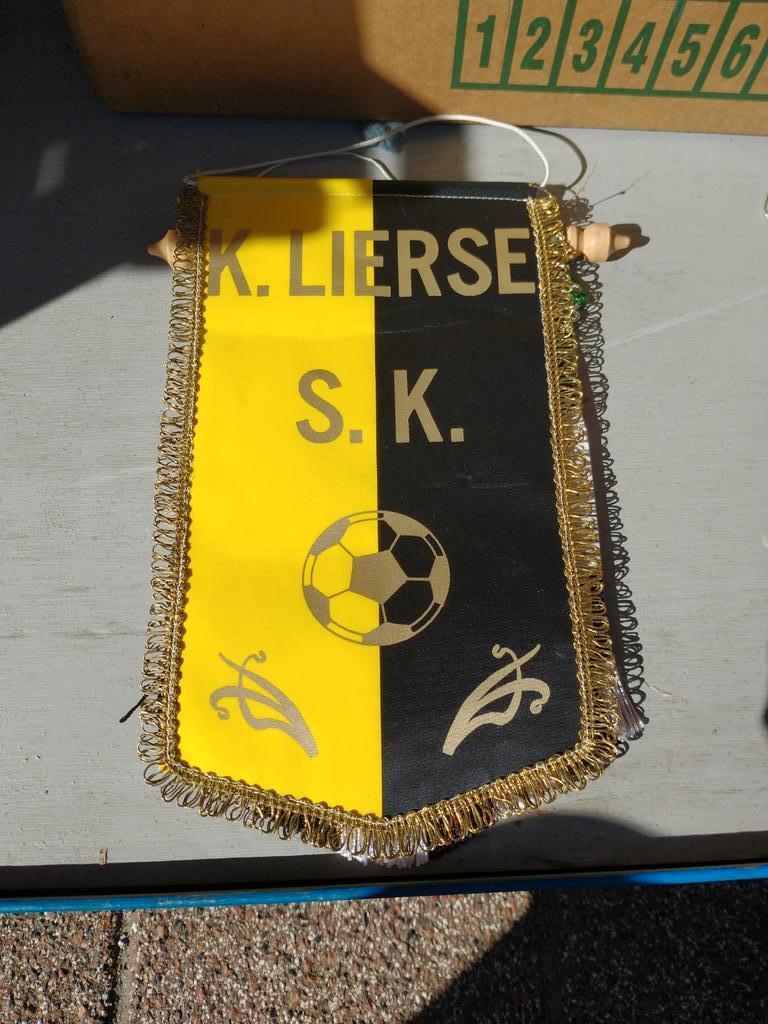 K. Lierse s.k. voetbal vlagje, Verzamelen, Sportartikelen en Voetbal, Ophalen of Verzenden, Lierse, Lierse, Lierse