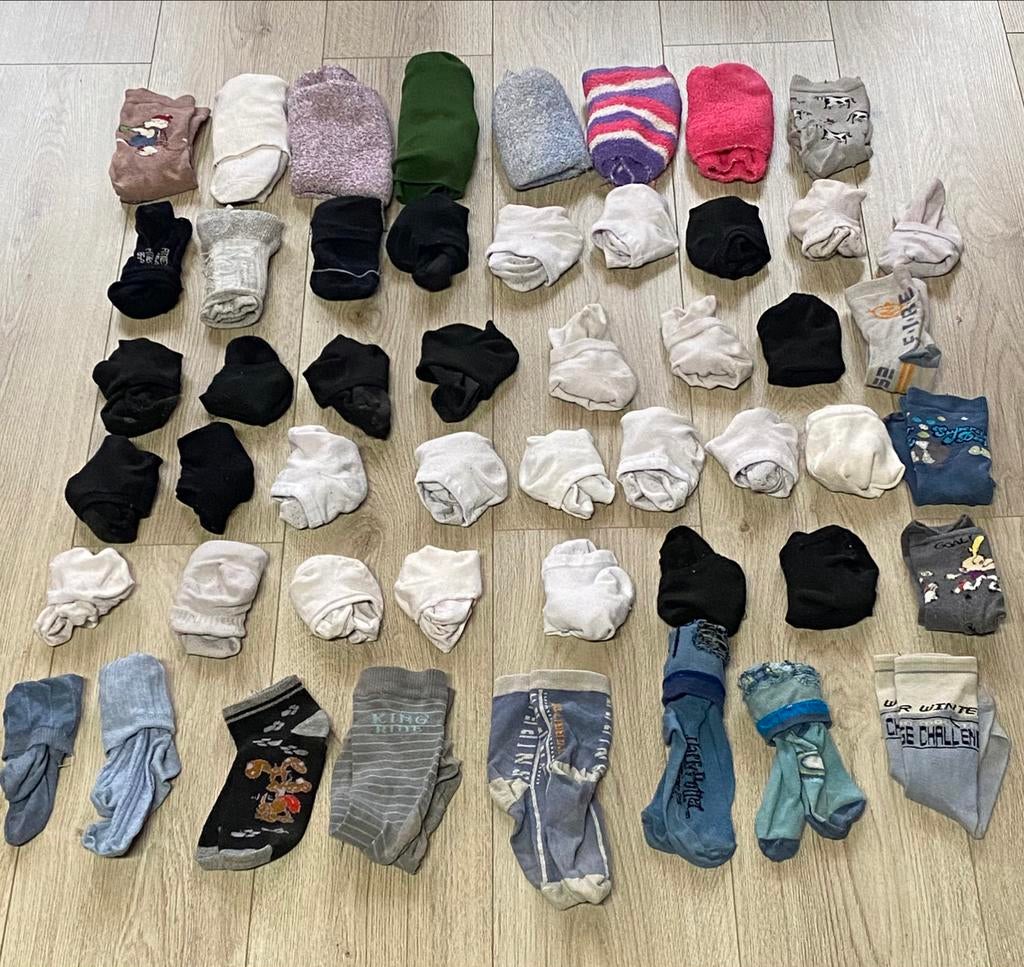 Set van 120 sokken voor dames, heren en kinderen, prijs: 10€, Kleding | Dames, Sokken en Kousen, Ophalen of Verzenden, Gedragen