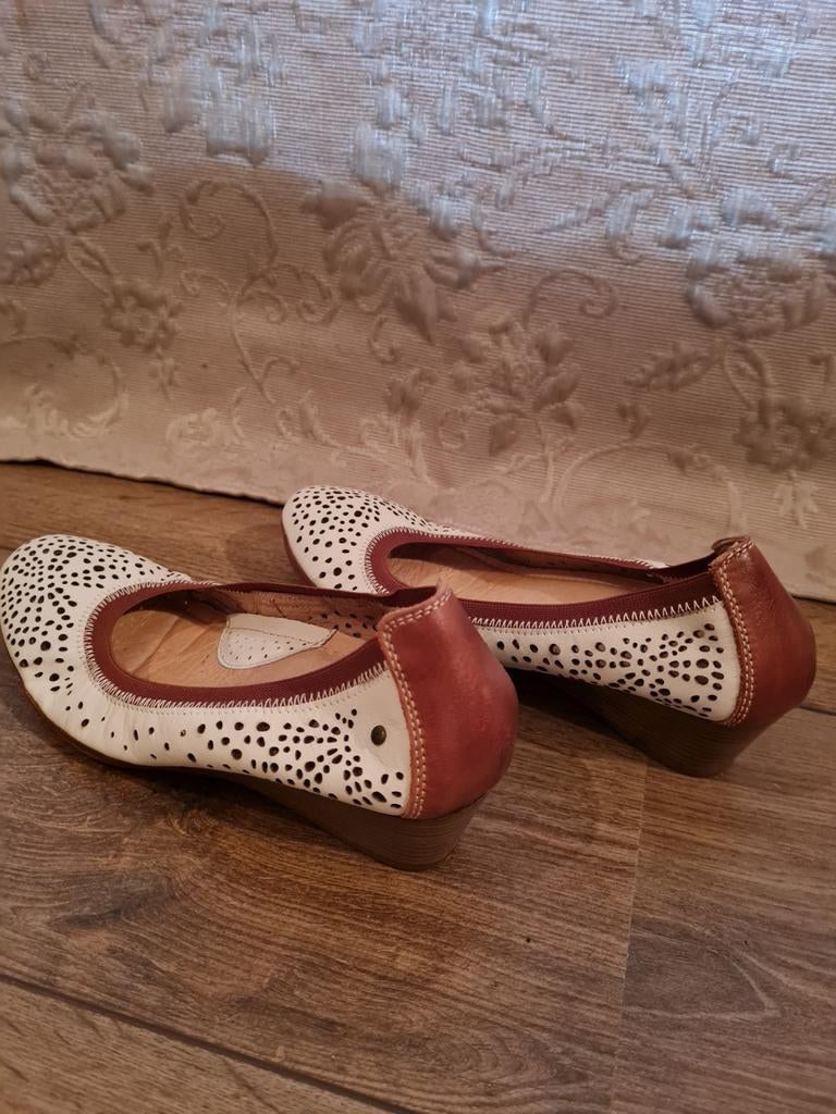 Witte Pikolinos schoenen leer maat 37, Enlèvement ou Envoi, Comme neuf
