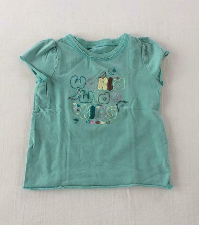 groen meisjes t-shirt H&M 104 110 World Wide Kids, Gebruikt, Meisje, H&M, Ophalen of Verzenden