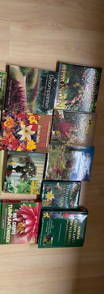 Tuinieren 9 boeken afhalen per pakket in Vichte, Enlèvement, Comme neuf