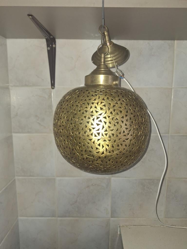 2 lampes à  chevets plus une lampe pour le plafond, Enlèvement