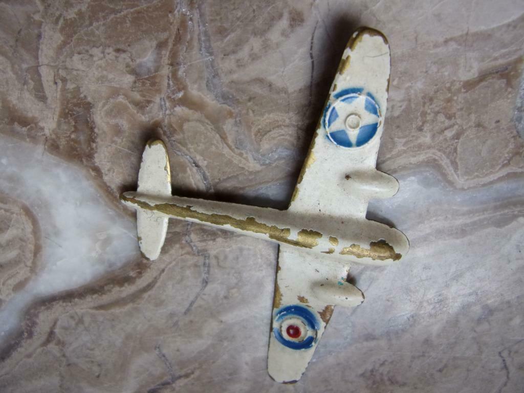 PIN'S,  insigne boutonnière  DIVERS ANCIENS, Collections, Enlèvement ou Envoi, Utilisé, Figurine, Insigne ou Pin's