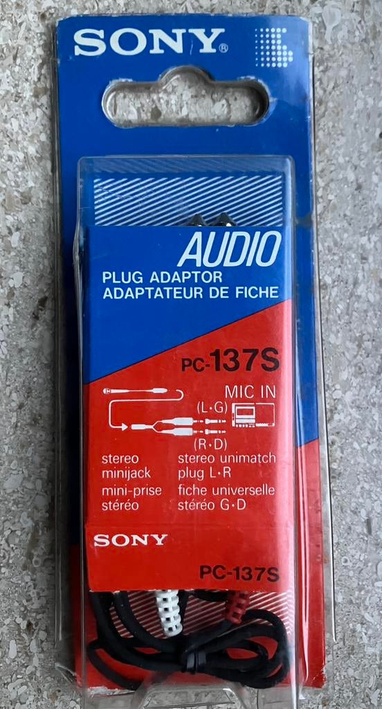 Adaptateur fiche universelle stéréo SONY, Made in Japan, Musique & Instruments, Instruments | Accessoires, Enlèvement ou Envoi