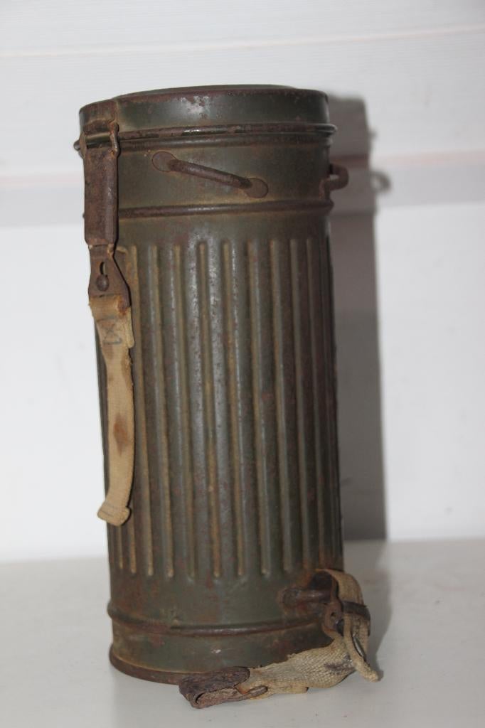 Duitse gasmaskerdoos WW2 uit 1939, Verzamelen, Verzenden, Landmacht, Kleding of Schoenen