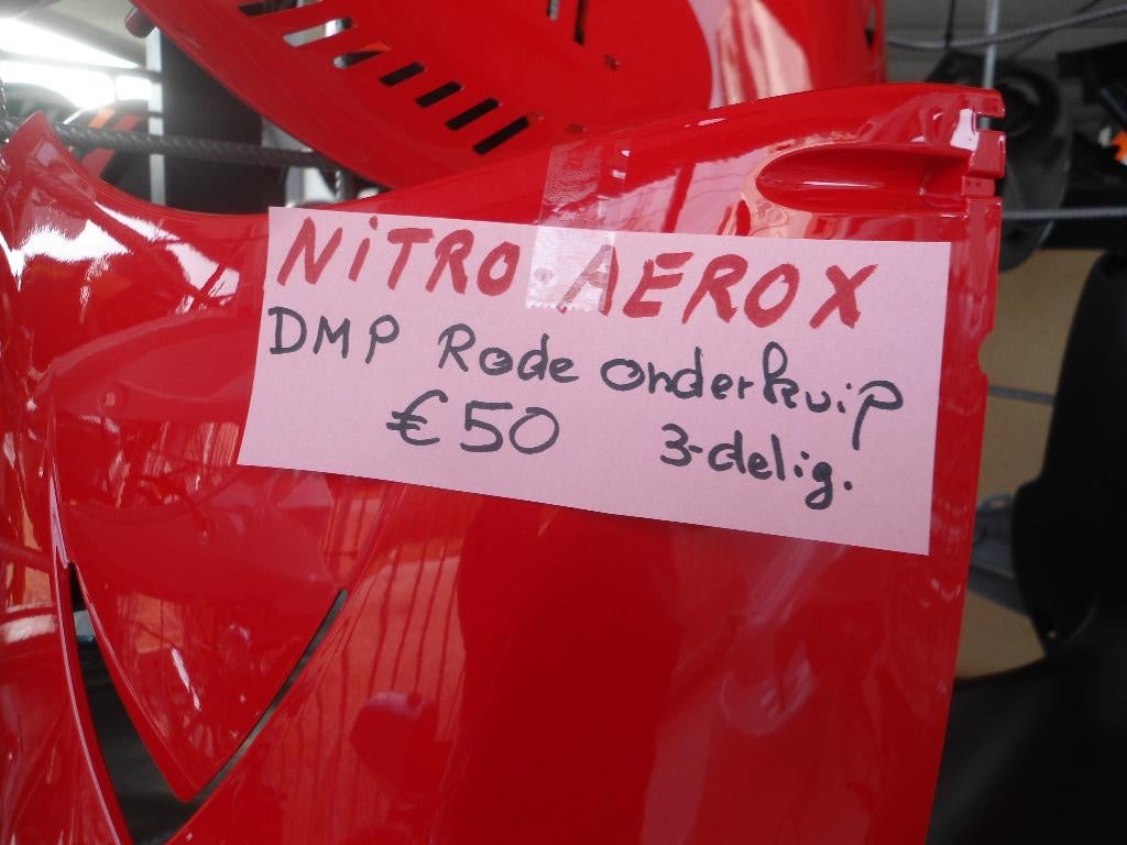 Nitro aerox : DMP onderkuip : 3-delig, Fietsen en Brommers, Ophalen, Nieuw, Kap, Yamaha