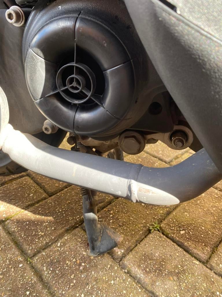 Piaggio Zip 4-takt | 6800 km | Donkergroen | Helm & Slot, Zip, Enlèvement, Utilisé, Classe A (25 km/h)