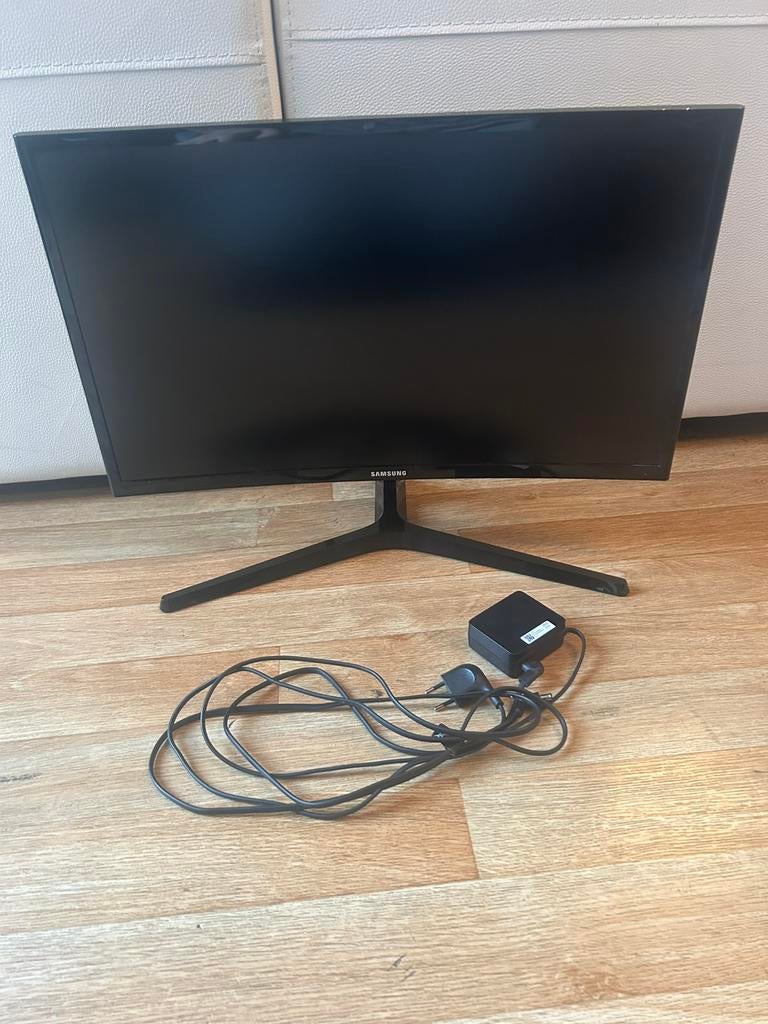 Écran Samsung 144hz incurvé 24 pouces- Full HD, Informatique & Logiciels, Gaming, Comme neuf, Enlèvement, Incurvé