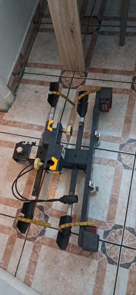 Porte vélos HAWK pour 2 vélos en bon état, Enlèvement ou Envoi, 2 vélos, Comme neuf