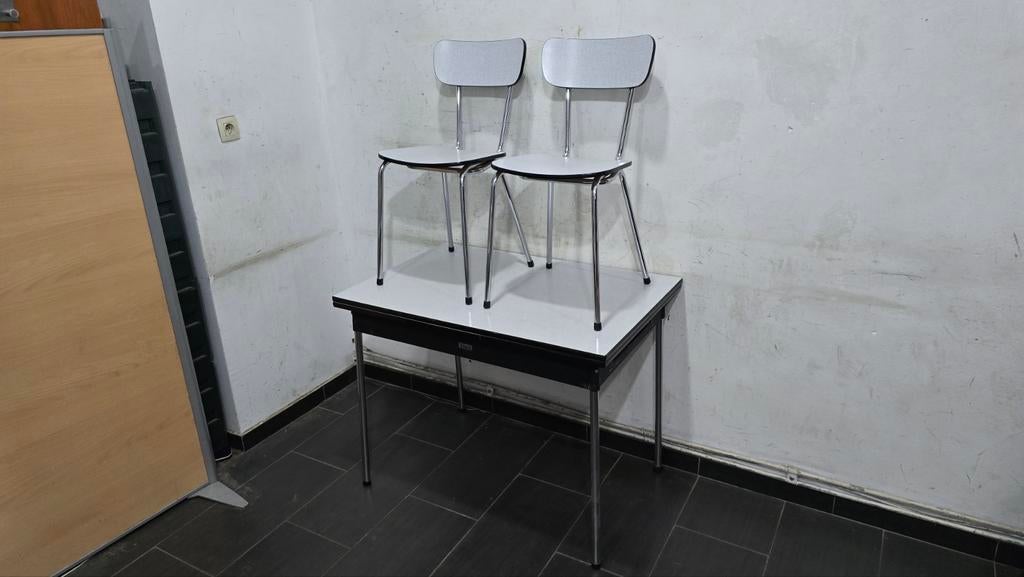 antieke vintage formica tafel kleur witgrijs met r, Huis en Inrichting, Ophalen of Verzenden