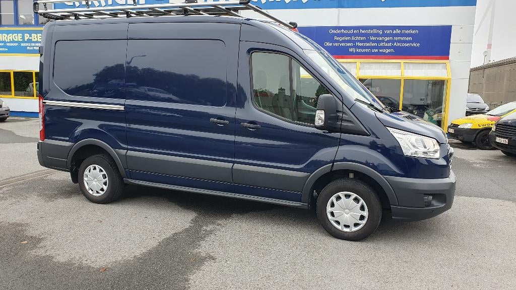 Ford Transit 2.0 L2H2 airco trekhaak pdc cruise control, Auto's, Ford, Bedrijf, Transit, ABS, Achteruitrijcamera, Adaptieve lichten