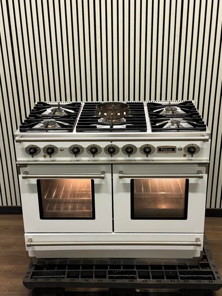 Luxe Falcon Fornuis wit met 5 pits & 2 ovens 110 cm, Huis en Inrichting, Keuken | Keukenelementen, Zo goed als nieuw, Minder dan 100 cm
