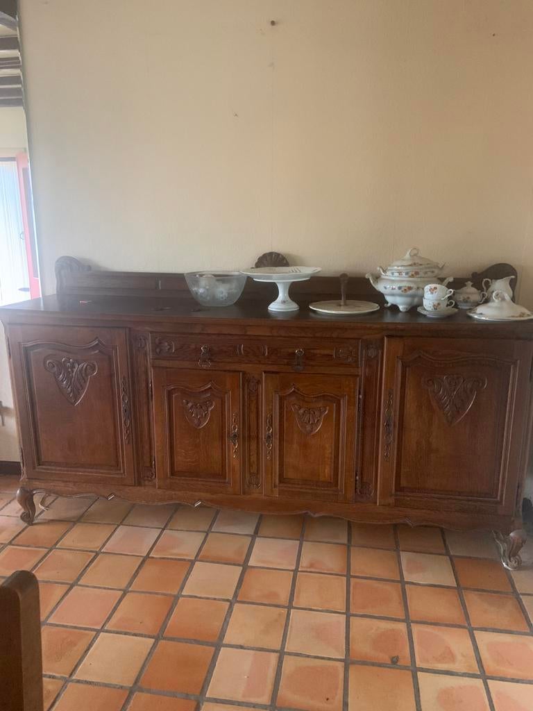 Salle a manger, Enlèvement, Utilisé
