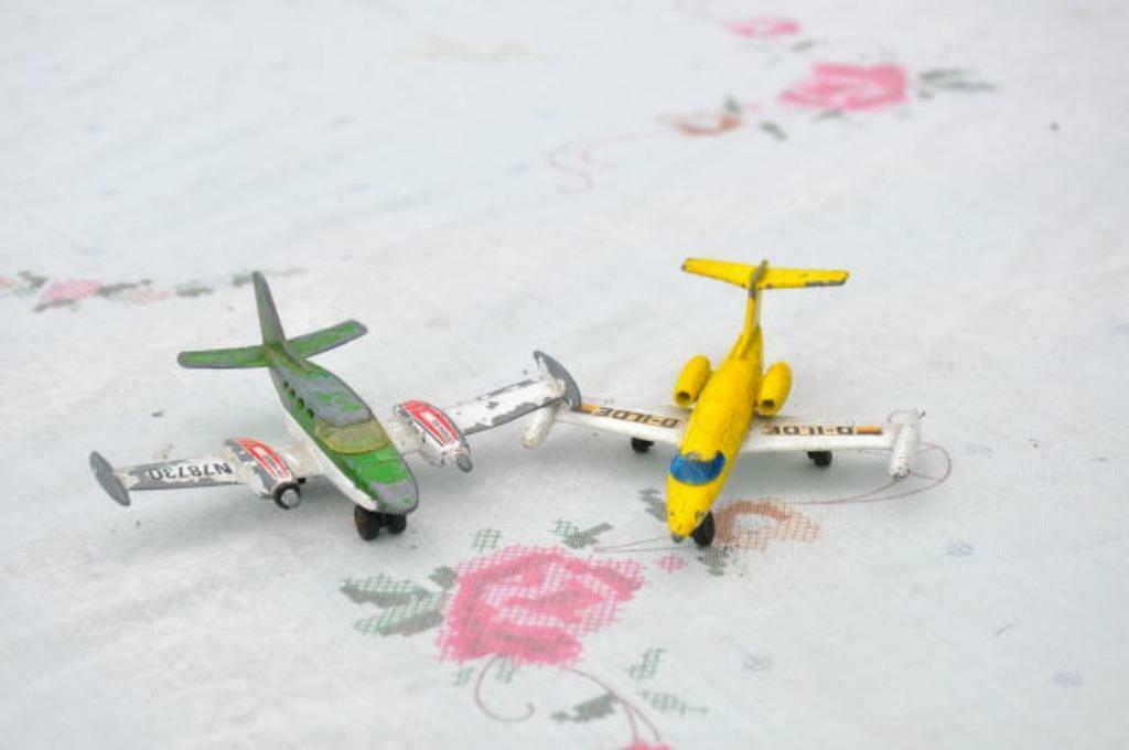 §  2 avions en métal matchbox, Ophalen of Verzenden, Gebruikt, Schaalmodel