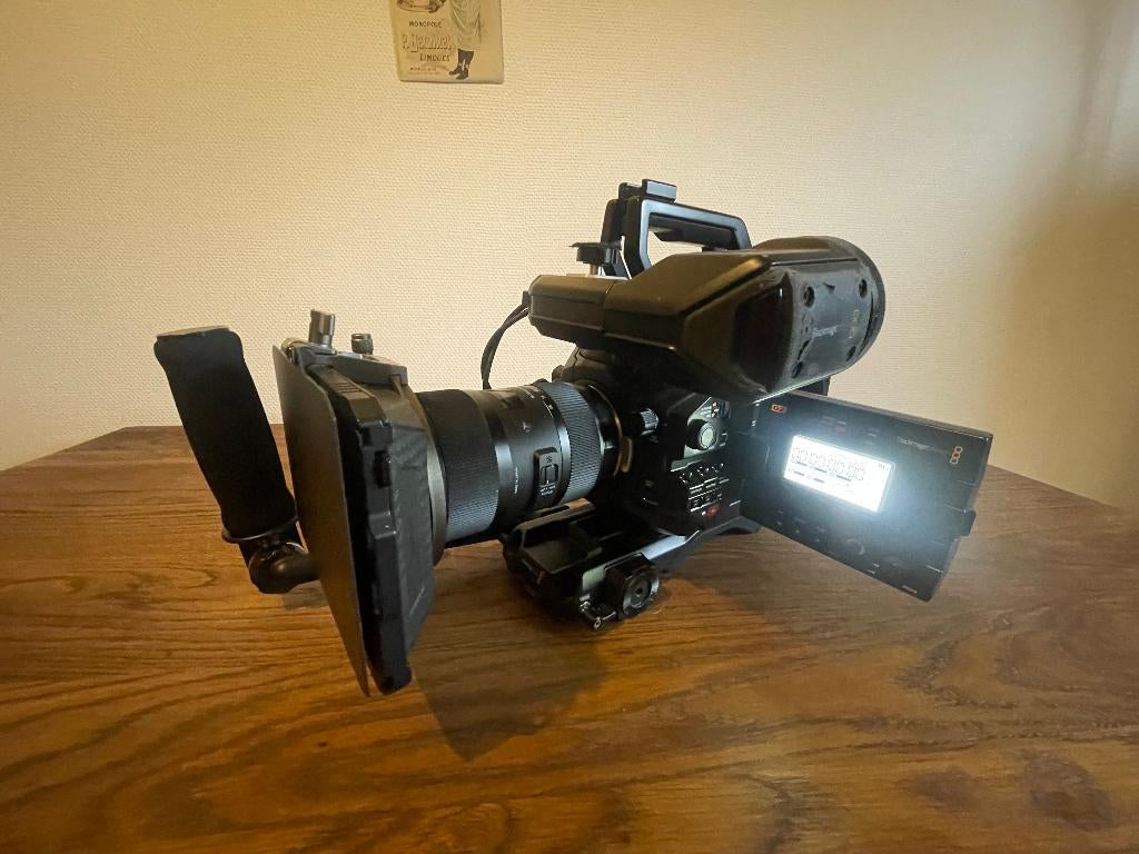 Blackmagic URSA 4.6K G2 - Kit de tournage complet, Ophalen, Gebruikt