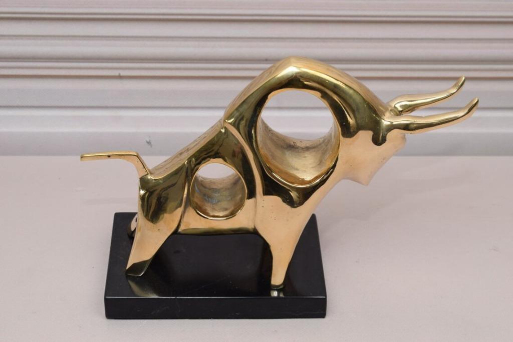 Statue en bronze d'un taureau attaquant LIVRAISON GRATUITE, Envoi, Bronze