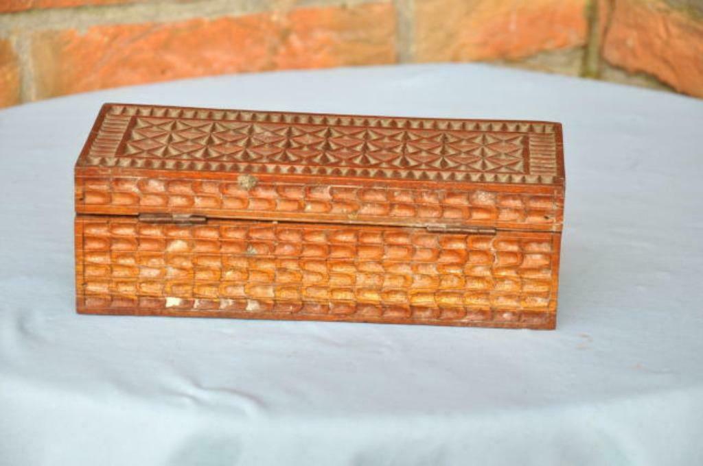 §coffret en bois sculpté n°1, Enlèvement ou Envoi