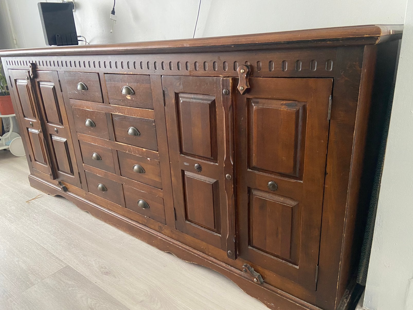 Dressoir, Enlèvement, Utilisé