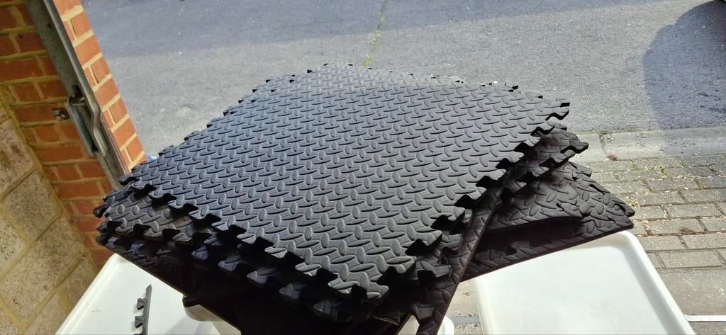 Tapis multifonnels, Enlèvement