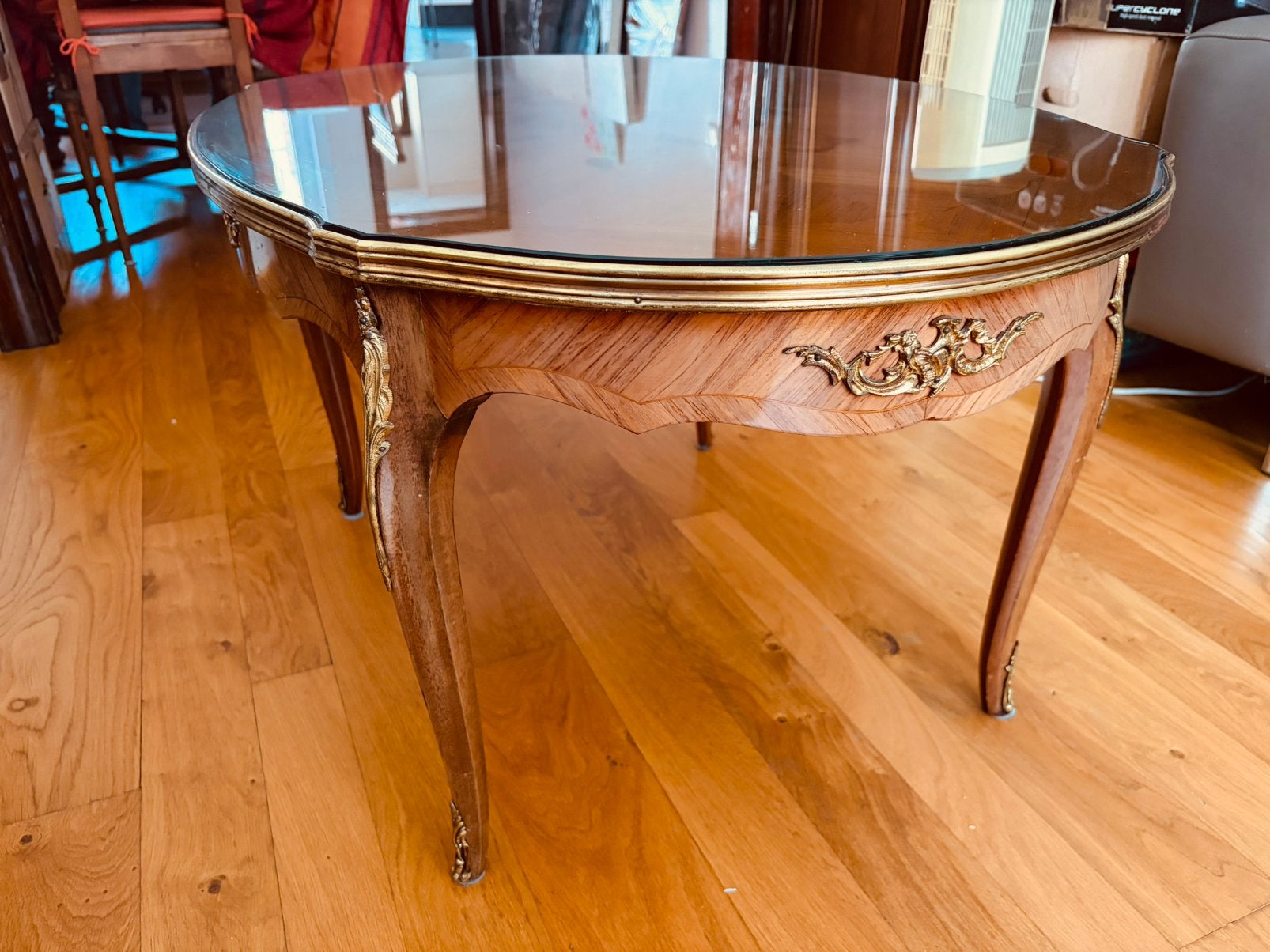 Vintage Louis XV style salontafel, Enlèvement