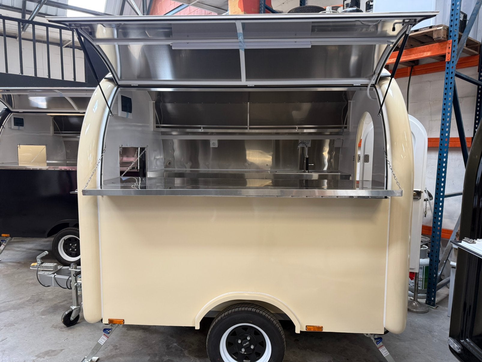 Foodtrailer foodtruck, Articles professionnels, Enlèvement