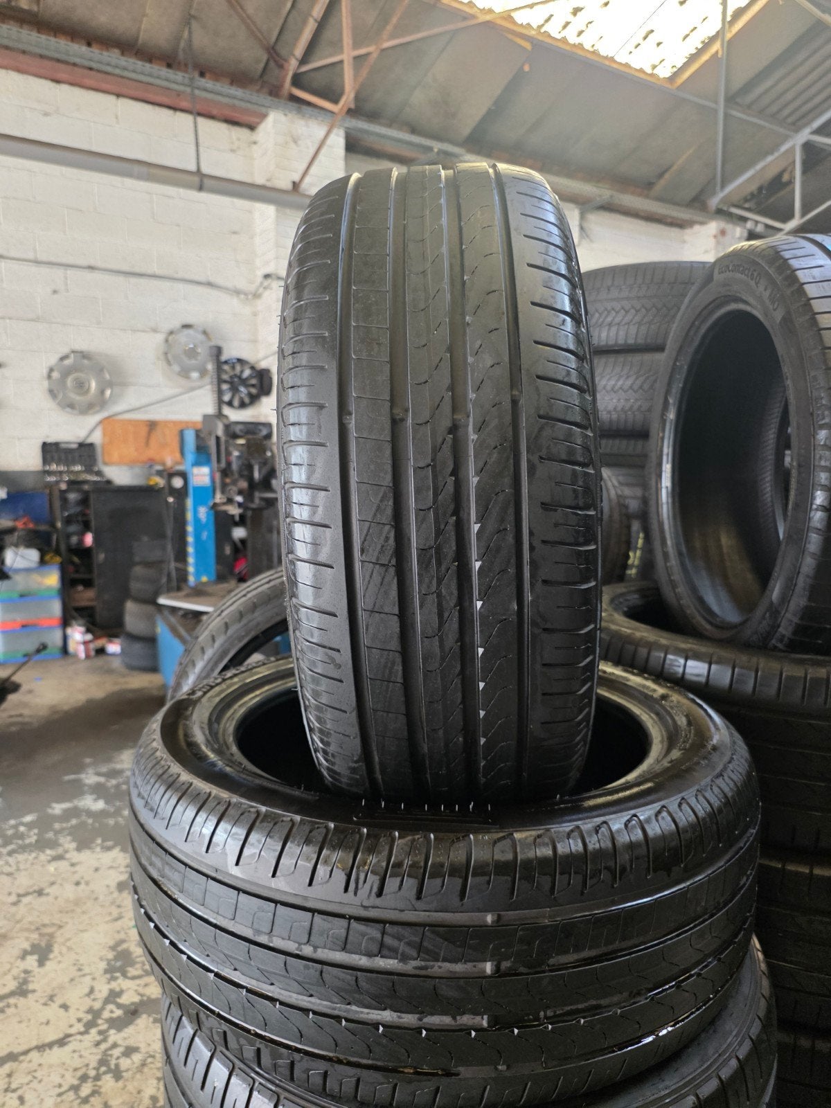 245 45 18 pirelli avec montage et équilibrage, Enlèvement