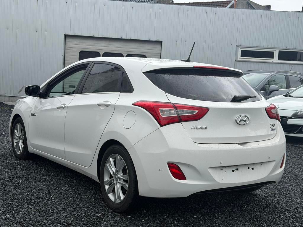 Hyundai i30 | 1.6CRDI | Cam De Recul | Blue Drive |, Autos, Euro 5, Achat, Entreprise, Boîte manuelle