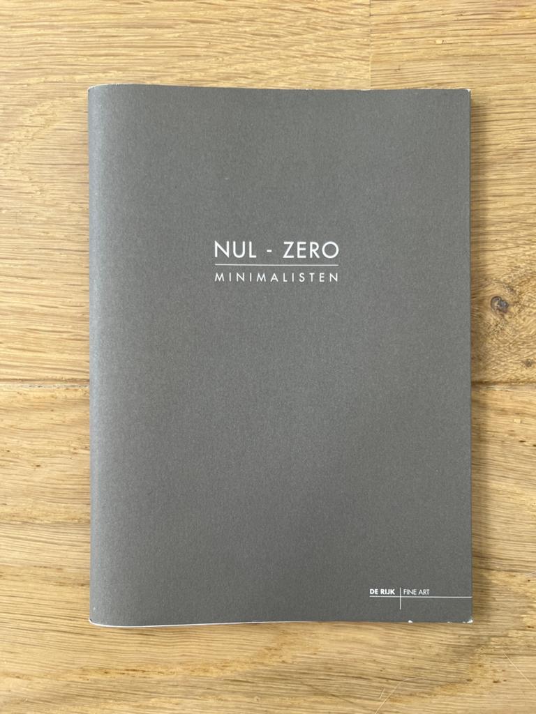 Nul Zero Minimalisten catalogus, Verzenden, Zo goed als nieuw