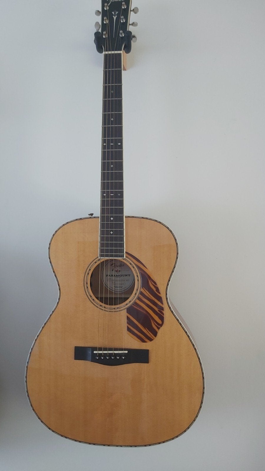 Fender PO-220E Orchestra Paramount, Enlèvement
