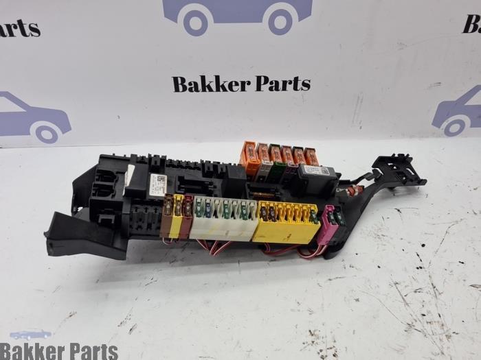 Boîte à fusibles d'un Mercedes ML-Klasse, -, 3 mois de garantie, Utilisé, -