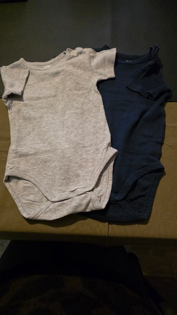 2 barboteuses, Enfants & Bébés, Garçon ou Fille, H&M, Comme neuf, Enlèvement
