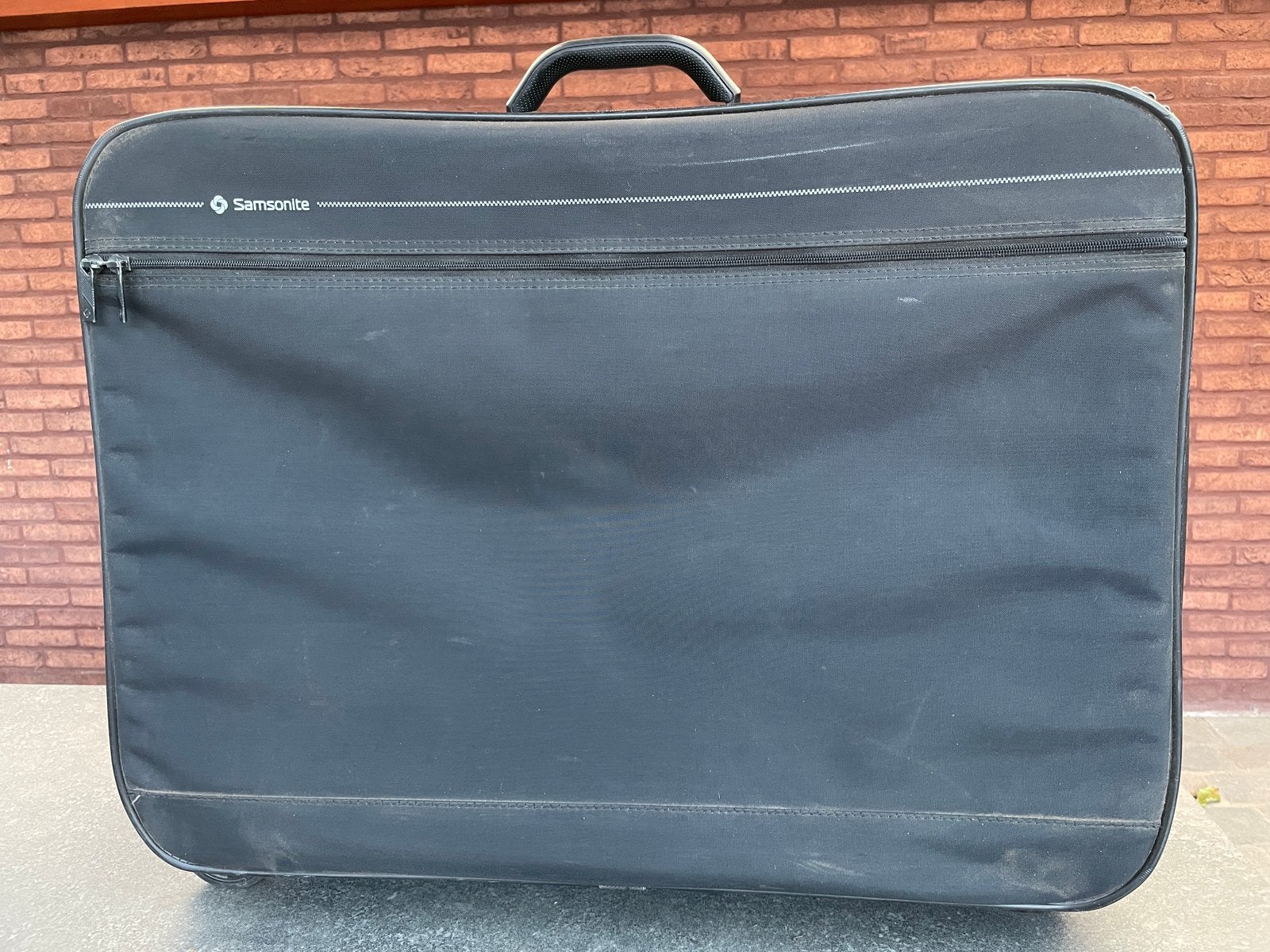 middelgrote zwarte koffer, Handtassen en Accessoires, Ophalen, Gebruikt, Zacht kunststof, Wieltjes