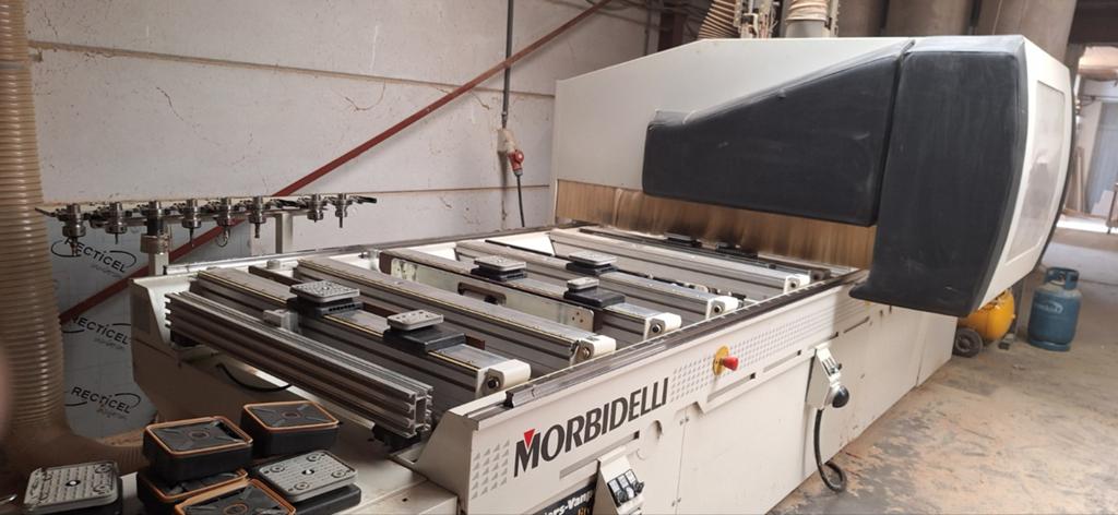 Machine à bois CNC Morbidelli à vendre, Articles professionnels, Machines & Construction | Travail du bois, Enlèvement