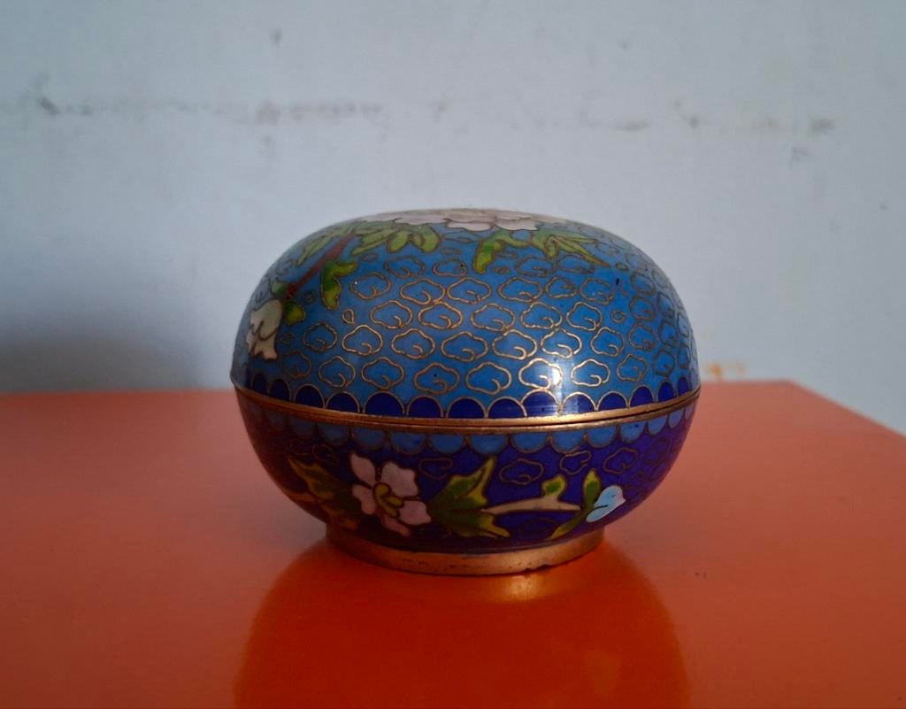 Beau pot ancien, cuivre et fleurs, Antiquités & Art, Enlèvement ou Envoi