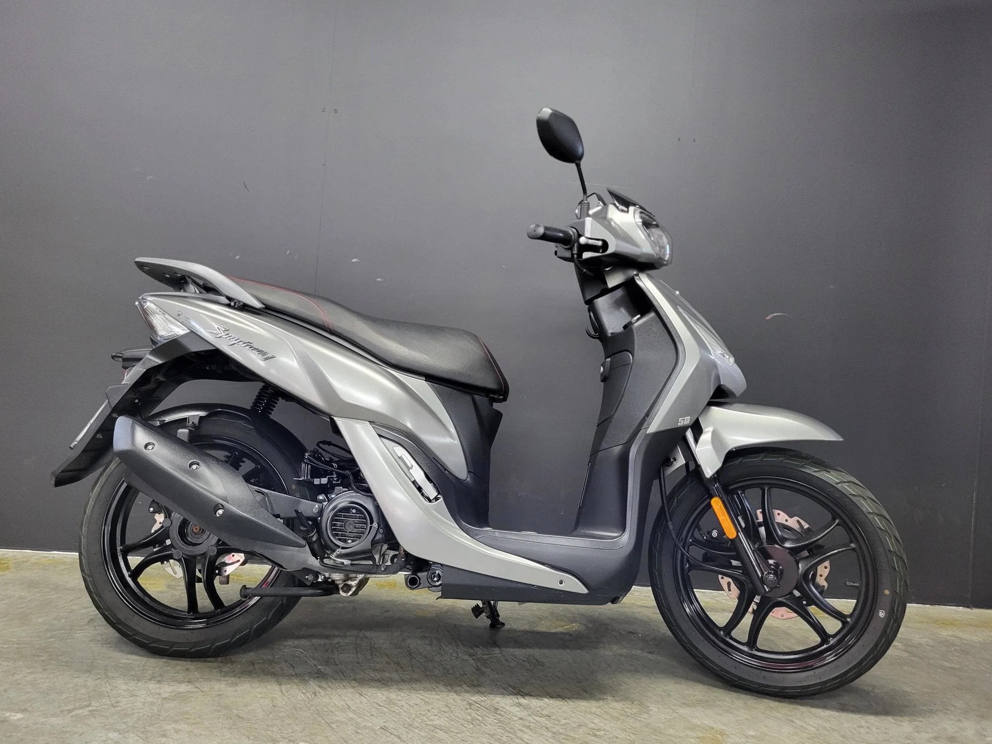 SYM Symphony ST 50 (45km/u) (bj 2025), Scooter, Automaat, 50 cc, Sym