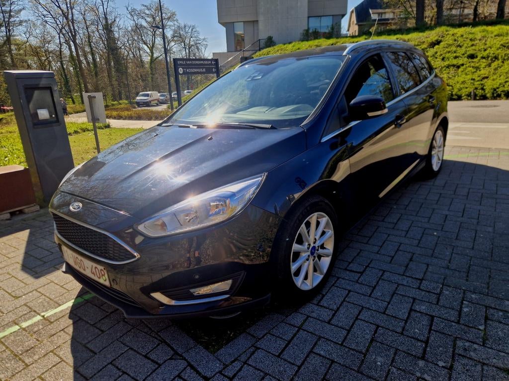 Ford Focus MK3 1.5Tdci EURO6b, Stof, 4 cilinders, Zwart, Bedrijf