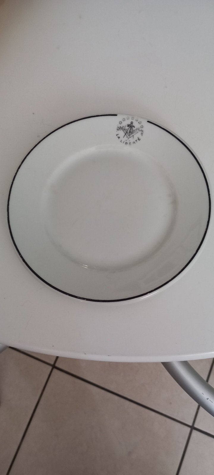 Assiette de franc-maçonnerie La Liberté, Enlèvement ou Envoi