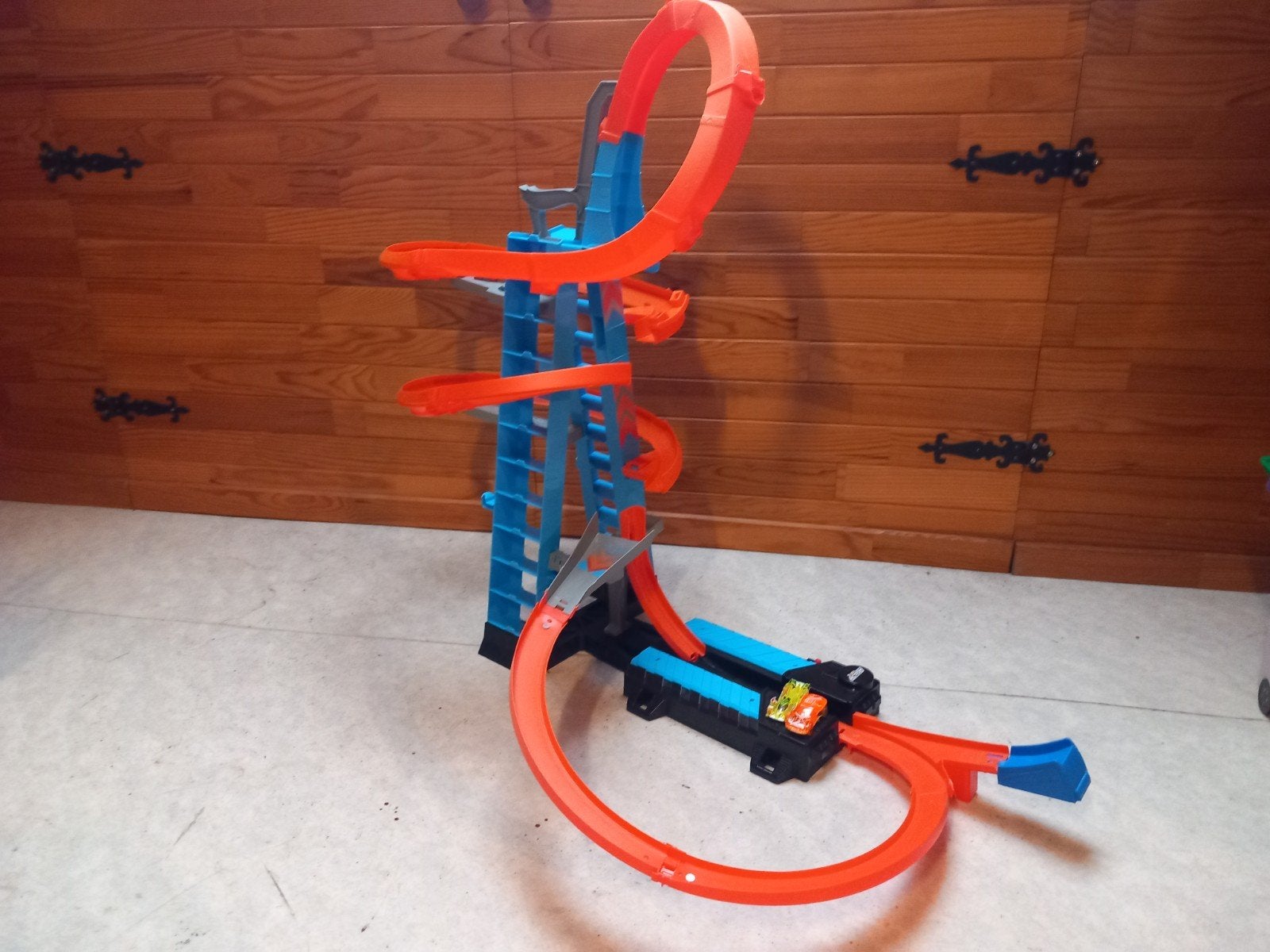hotwheels stuntbaan met looping / racebaan, Enfants & Bébés, Autre propulsion, Enlèvement, Hot Wheels, Avec looping