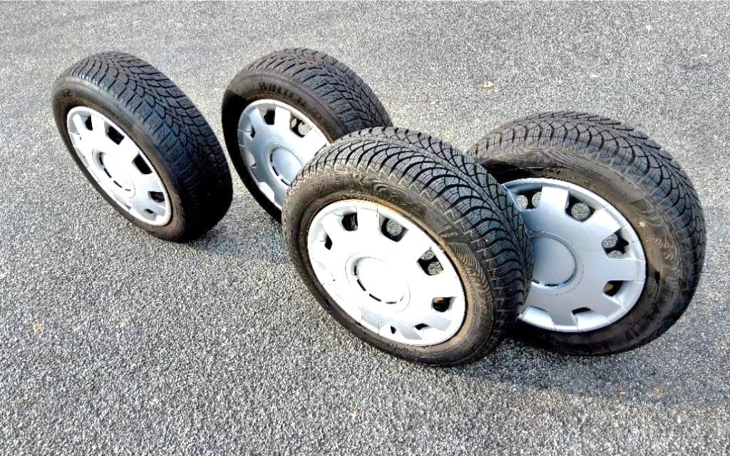 Roues hiver pour Opel et Fiat Punto, Autos : Pièces & Accessoires, 15 pouces, Pneus et Jantes, Pneus hiver, 185 mm