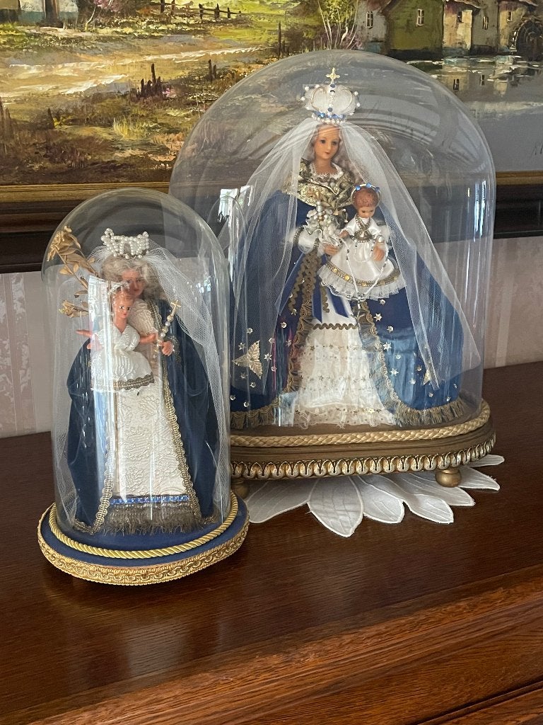 Maria beeld onder glazen stolp en kruisbeeld, Ophalen