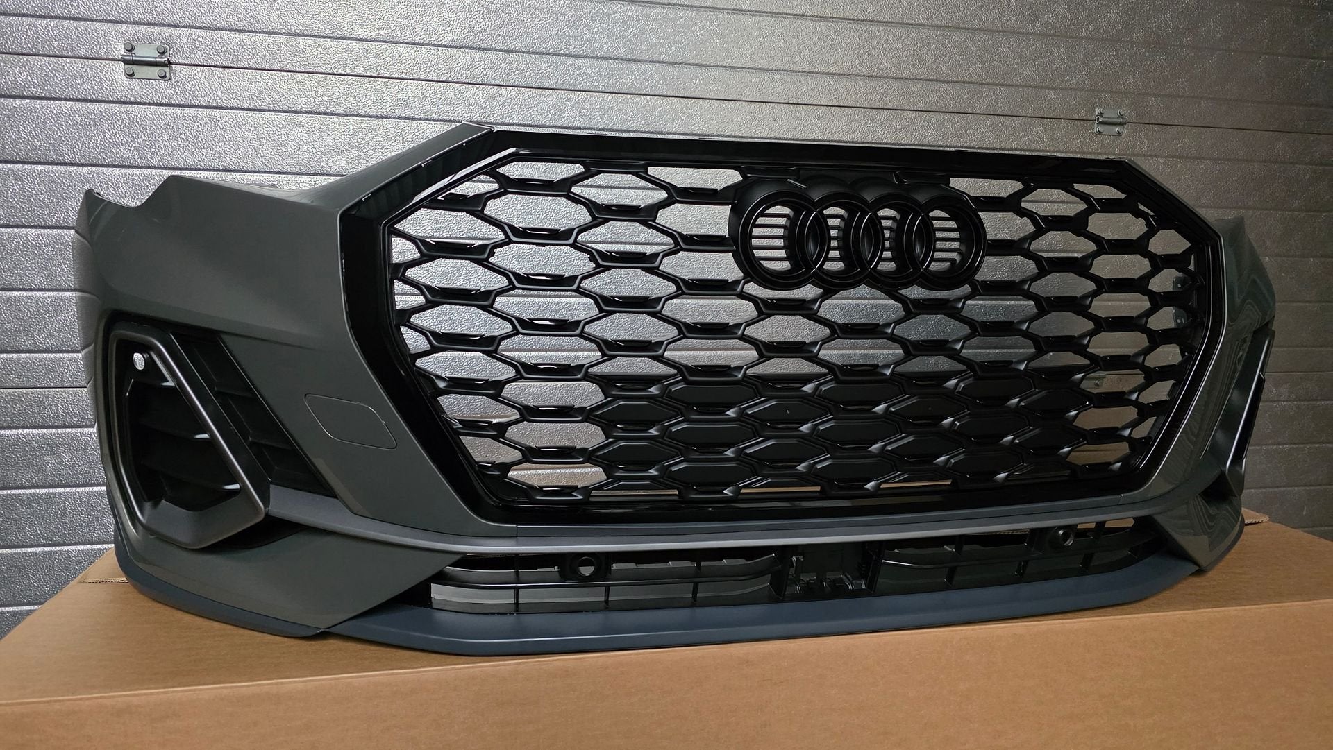 Voorbumper Audi Q3 83A F3 S-line SLINE  BUMPER X7G ORIGINEEL, Autos : Pièces & Accessoires, -, Origine de la pièce connue, Audi