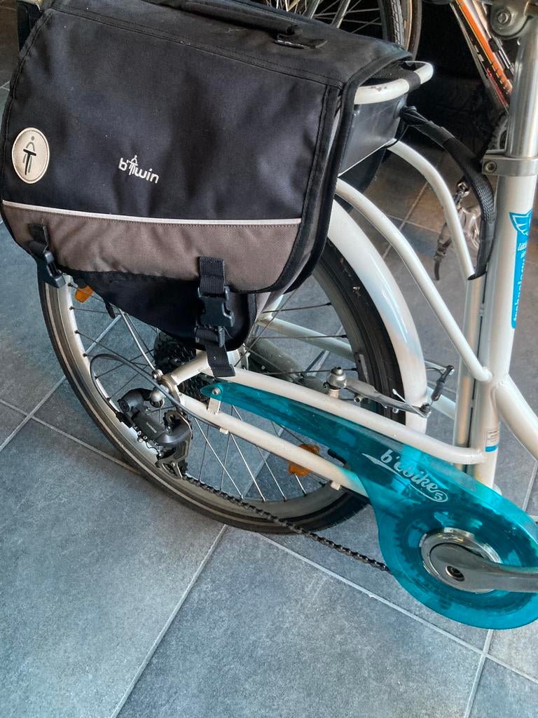 Elektrische damesfiets met toebehoren, Fietsen en Brommers, Ophalen, Gebruikt, Versnellingen