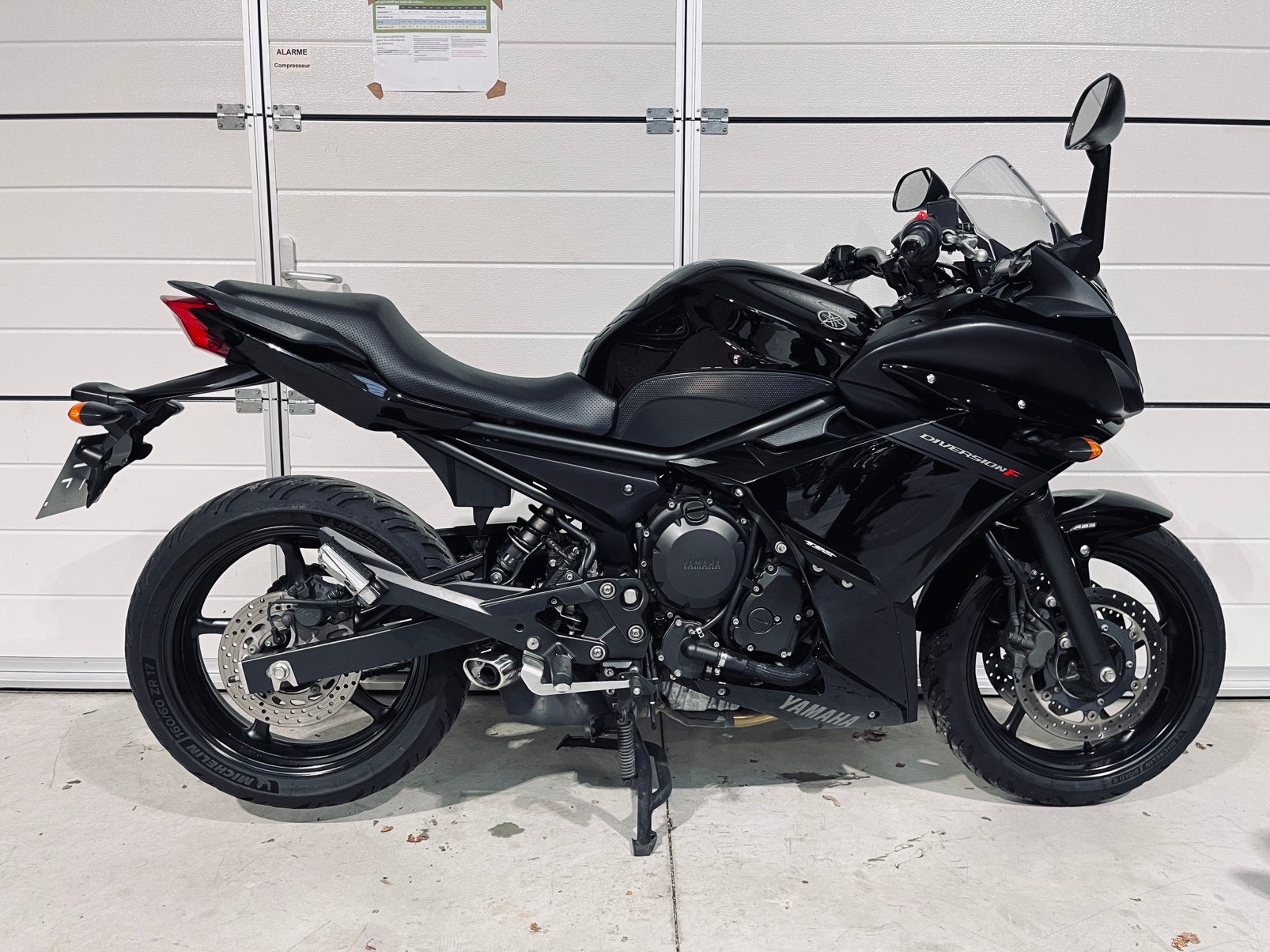 Yamaha XJ6 Diversion 2016 | 25029 km, Occasion, 4 cilinders, Motorrijbewijs A, Bedrijf