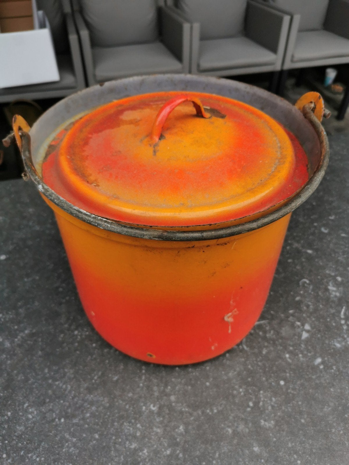 Pot émaillé, Enlèvement ou Envoi