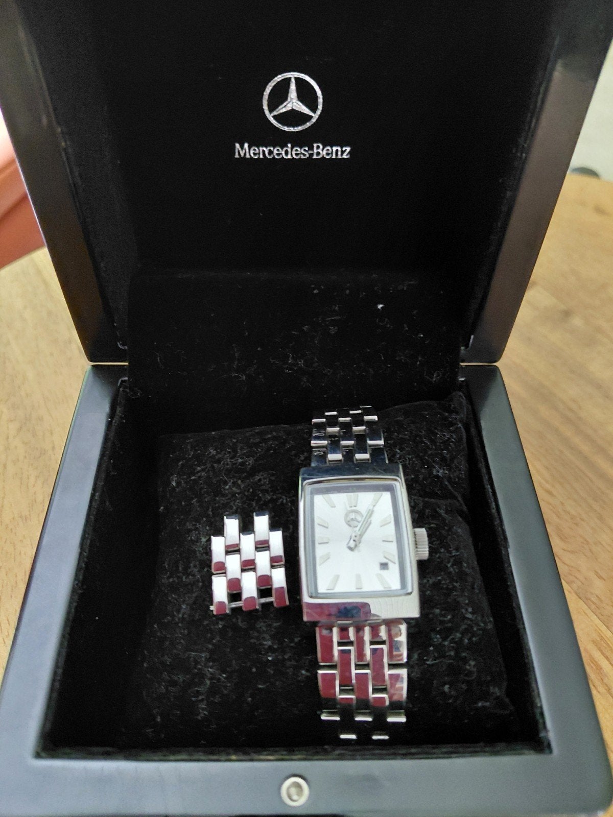 Originele Mercedes -Benz Dameshorloge, Ophalen