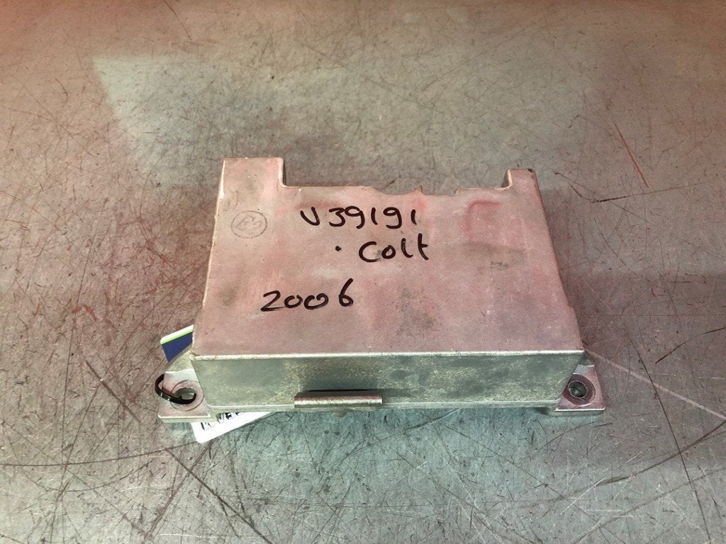 ORDINATEUR DIRECTION ASSISTEE Colt CZC (|A4545450032|), Utilisé, Mitsubishi